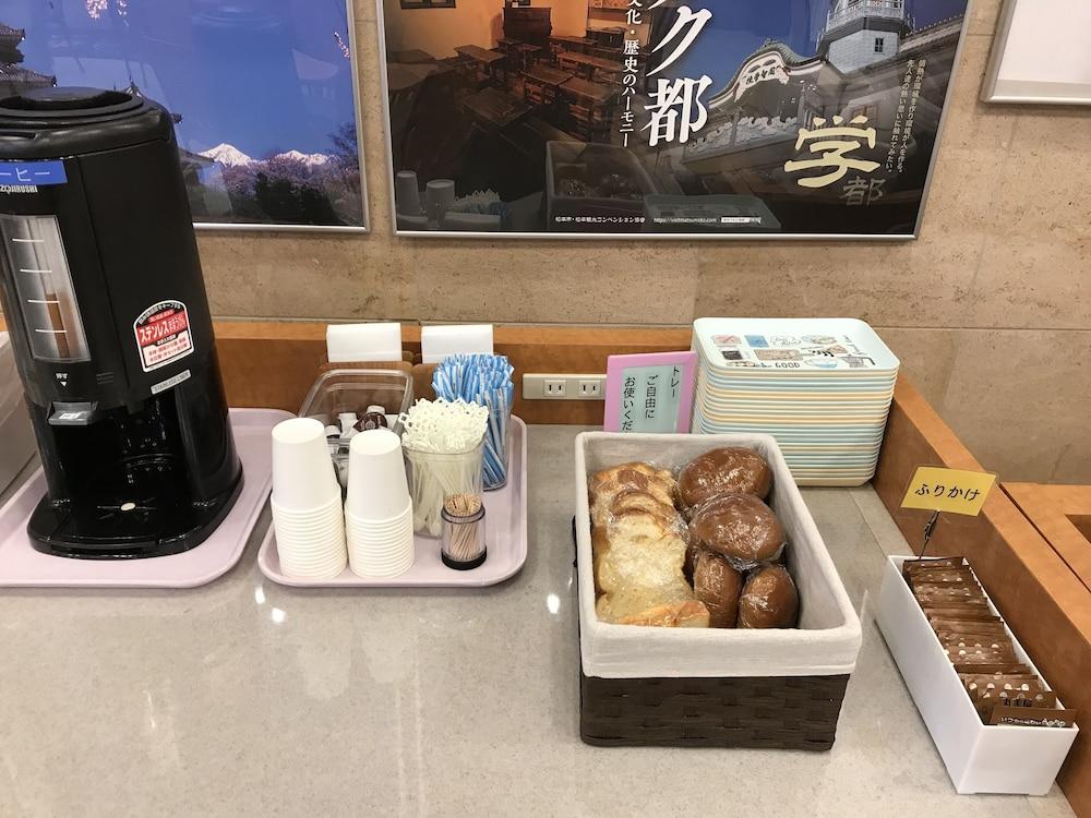 Toyoko Ekimae Hommachi 酒店 3*